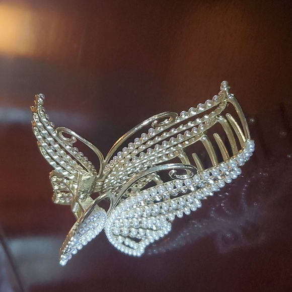 High quality metal butterfly hair clip - Picture 9 of 12